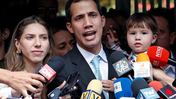 Maduro'nun yerine kendini başkan ilan eden Guaido: Polis evime geldi Maduro'nun yerine kendini başkan ilan eden Guaido: Polis evime geldi