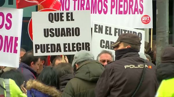 Barcelona: UBER and Cabify suspend services in the city Barcelona: UBER and Cabify suspend services in the city