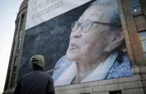 Seks kölesi Koreli kadınların sembol isminin cenazesinde Japonya protestosu