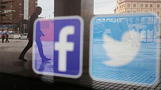 Facebook и Twitter заблокировали сотни аккаунтов, связанных с Ираном, Россией и Венесуэлой