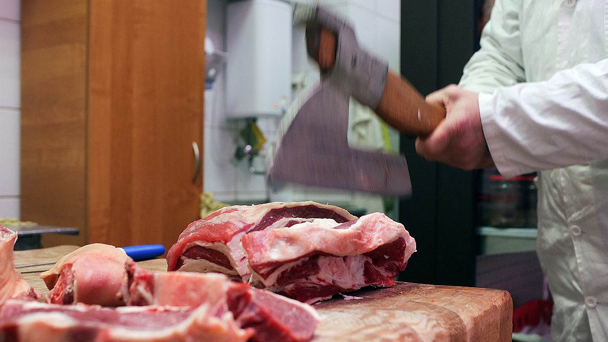 At least 150kg of spoiled meat from Poland sold to consumers in France: Agriculture minister