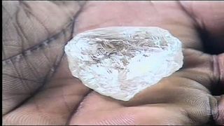 7 diamantes rendem 16,7 milhões de dólares a Luanda