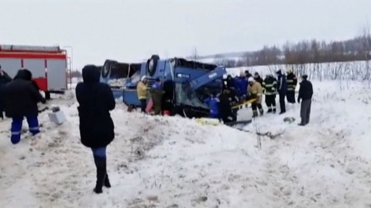 В ДТП с участием автобуса погибли 7 человек, в том числе 3 ребёнка