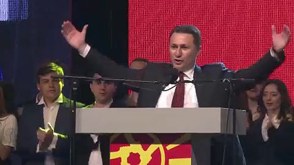 Nikola Gruevszki egy nagygyűlésen Nikola Gruevszki egy nagygyűlésen