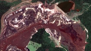 A Corrego do Feijao bánya környéke négy nappal az áradás után műholdképen