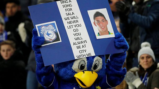 Emiliano Sala'yı taşıyan kayıp uçağın enkazının yeri belirlendi Emiliano Sala'yı taşıyan kayıp uçağın enkazının yeri belirlendi