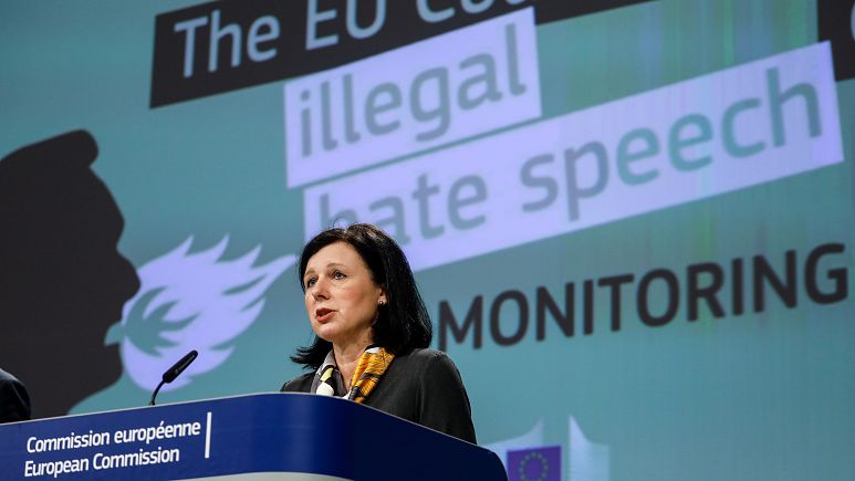 Commissione UE, su odio online guai ad abbassare la guardia