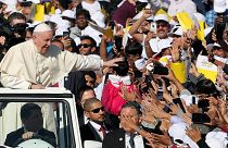 البابا فرنسيس يغادر الإمارات بعد ترأسه أول وأكبر قداس في شبه الجزيرة العربية