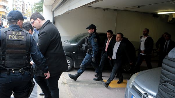 Επικηρύχθηκαν οι οκτώ Τούρκοι στρατιωτικοί που έχουν λάβει πολιτικό άσυλο στην Ελλάδα Επικηρύχθηκαν οι οκτώ Τούρκοι στρατιωτικοί που έχουν λάβει πολιτικό άσυλο στην Ελλάδα
