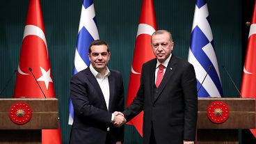 Grécia e Turquia de mãos dadas para diminuir tensão