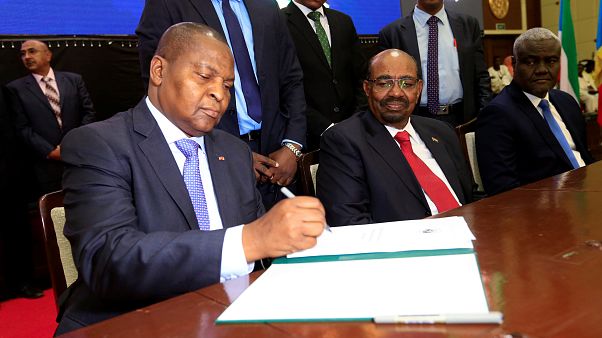 L'accord de paix a été signé à Khartoum au Soudan L'accord de paix a été signé à Khartoum au Soudan