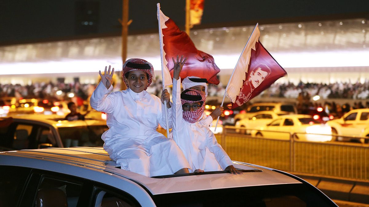 احتفالات الجماهير بفوز قطر بكأس آسيا لكرة القدم 