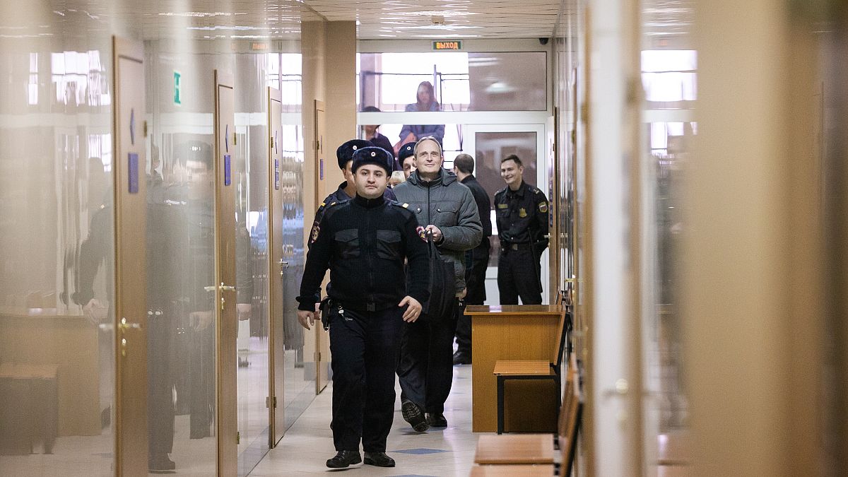 Rusia condena a seis años de cárcel a un Testigo de Jehová