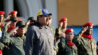 آمریکا: در صورت پیوستن نظامیان ونزوئلا به گوایدو تحریم آنها لغو می‌شود