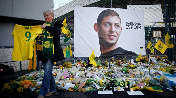 Disparition de Sala : un corps récupéré dans l'épave de l'avion Disparition de Sala : un corps récupéré dans l'épave de l'avion