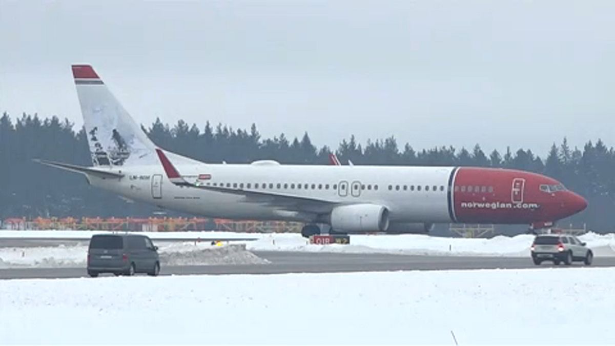Nach Bombendrohung: Flugzeug der "Norwegian Air" muss umdrehen