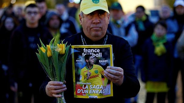 Nantes uçak kazasında kaybolan Arjantinli golcünün transfer taksidini Cardiff'ten istedi Nantes uçak kazasında kaybolan Arjantinli golcünün transfer taksidini Cardiff'ten istedi