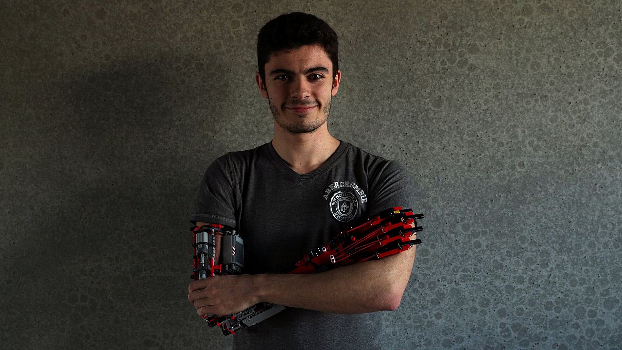 David Aguilar: Der Student mit dem Legoarm David Aguilar: Der Student mit dem Legoarm