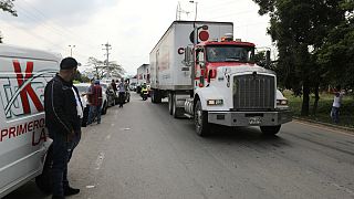 کمک‌های بشردوستانه آمریکا به مرز ونزوئلا رسید؛ ارتش مادورو مرز را بست