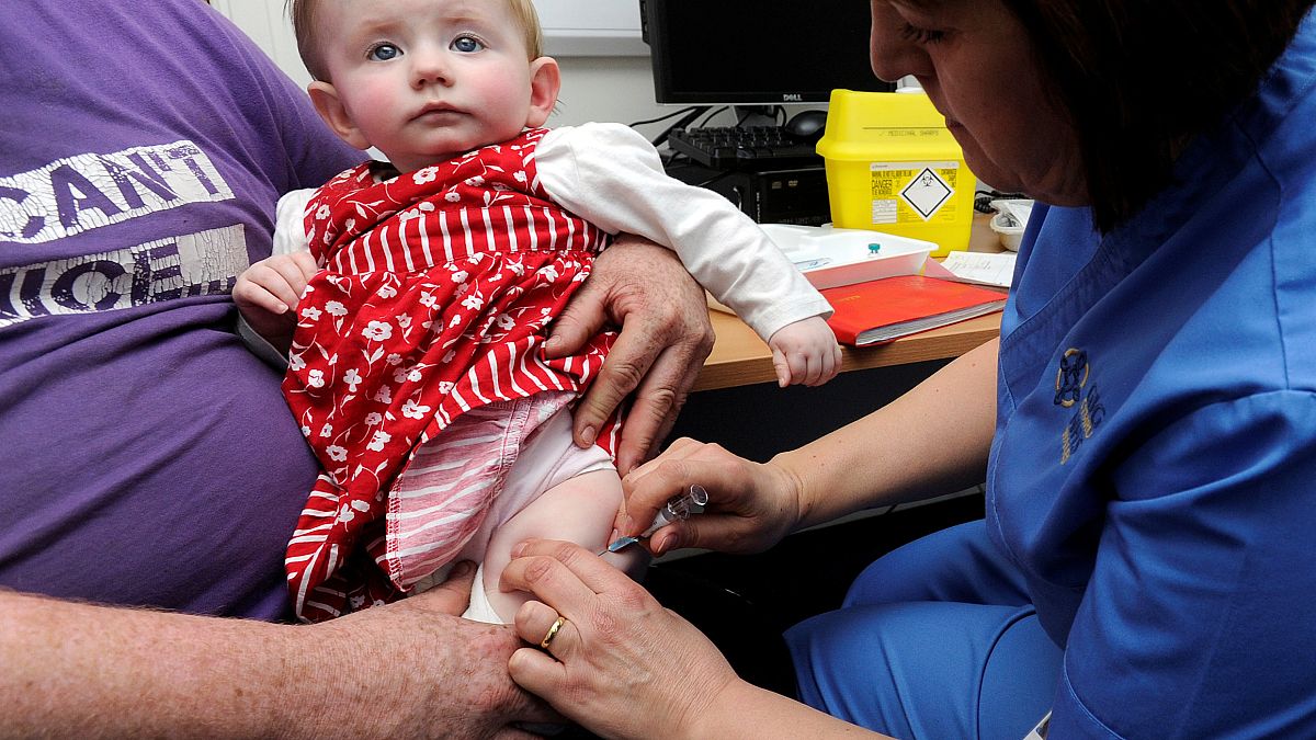 Avrupa'da kızamık vakaları geçen yıl rekor kırdı, DSÖ'ye göre aşıdan kaçınan ebevenler de sorumlu