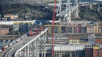 Премьер-министр Италии дал старт сносу генуэзского моста Моранди