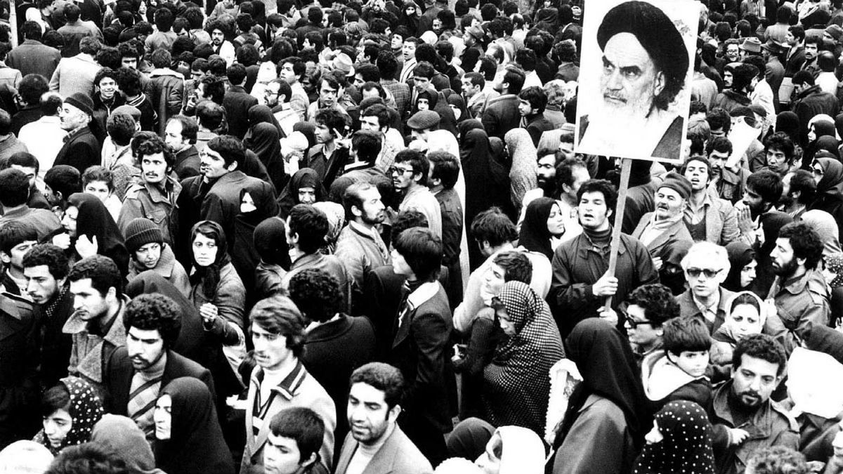 وعده‌های انقلابیون با قدرت خرید ایرانی‌ها چه کرد؟