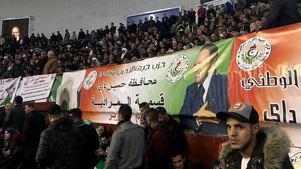 Algérie : Bouteflika briguera un 5ème mandat Algérie : Bouteflika briguera un 5ème mandat