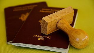 السلطات التايلاندية تقبض على إيرانيين حاولا دخول البلاد بجوازي سفر مزورين