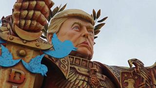 Trump "imperador do Twitter" no Carnaval de Viareggio