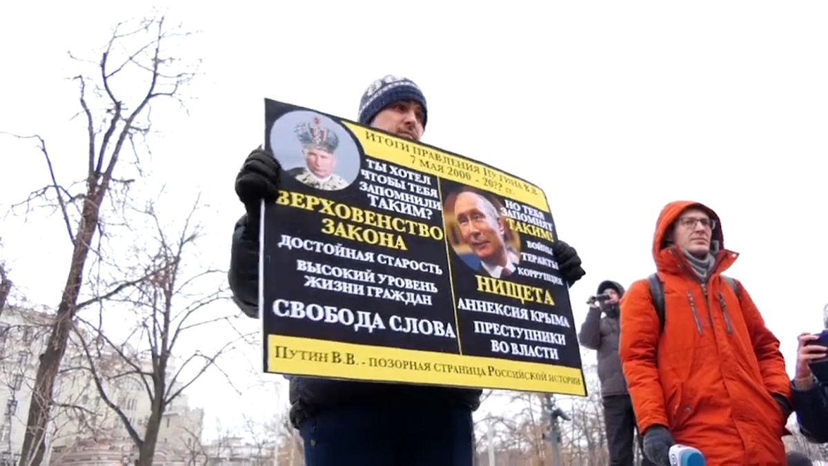 أحد المتظاهرين لتأييد أنستازيا في موسكو
