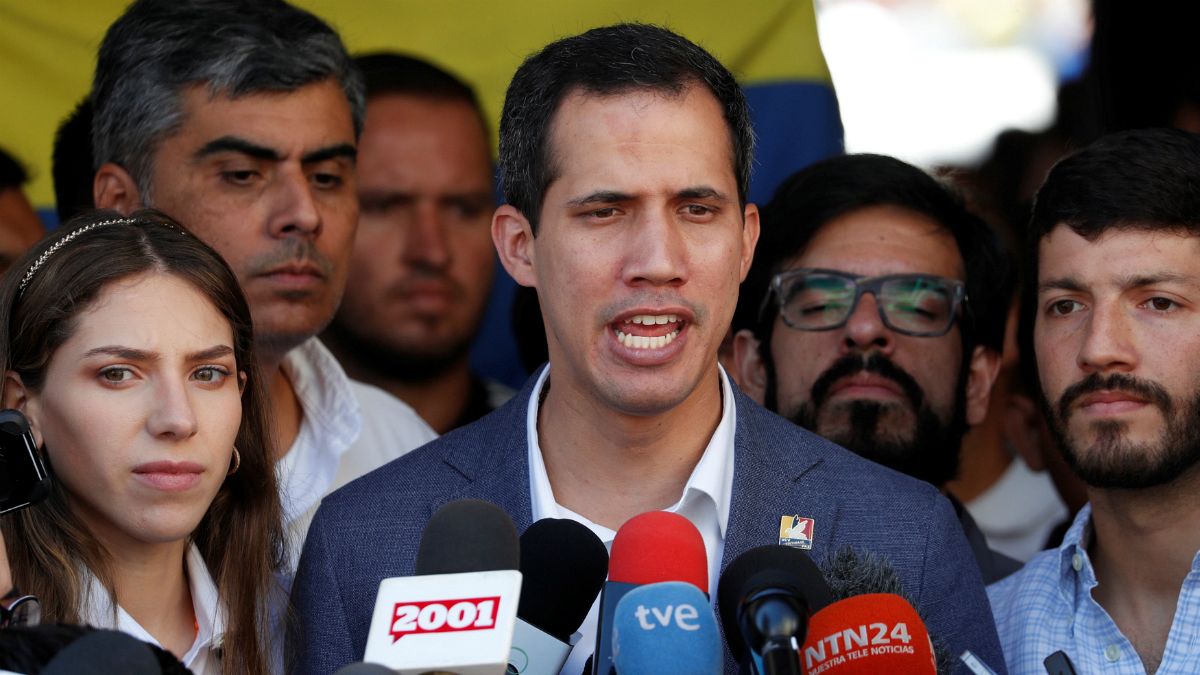 گوایدو: جلوگیری از ورود کمک های بشردوستانه به ونزوئلا جنایت علیه بشریت است