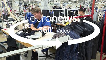 In dieser Fabrik verdienen EU-Arbeiter 335 Euro netto monatlich - und fertigen Hugo-Boss-Anzüge In dieser Fabrik verdienen EU-Arbeiter 335 Euro netto monatlich - und fertigen Hugo-Boss-Anzüge