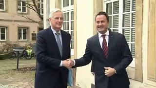 Brexit : Michel Barnier lance un appel à Theresa May