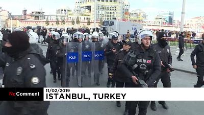 Türkei: Polizei schlägt pro-kurdische Demo nieder