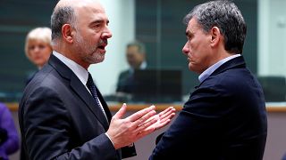 Bruselas advierte a Italia y Grecia por su alto endeudamiento