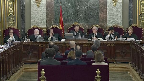 A vádlottak padján 12 katalán politikus A vádlottak padján 12 katalán politikus
