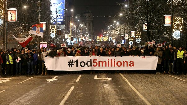 Serbia, boicottaggio politico: due parlamenti, uno "usurpatore e uno "democratico" Serbia, boicottaggio politico: due parlamenti, uno "usurpatore e uno "democratico"
