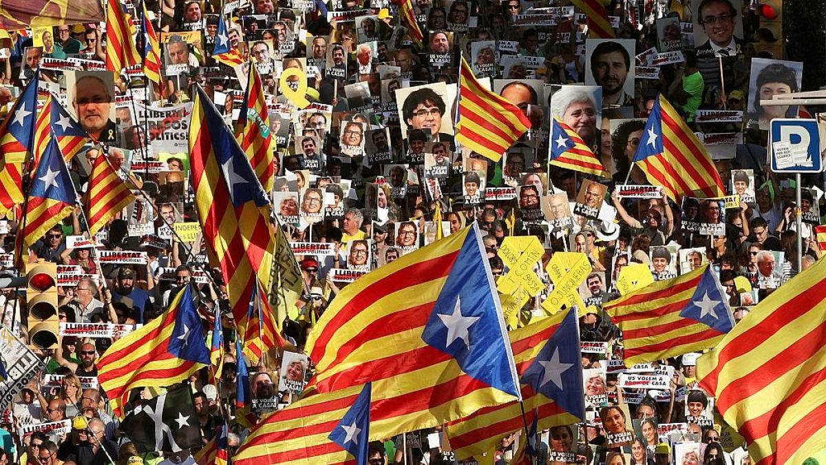Prozess gegen katalanische Separatisten: Wer steht vor Gericht und warum? | Fragen & Antworten