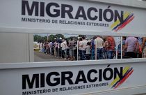 Personas cruzan la frontera entre Colombia y Venezuela. 9 de febrero, 2019.