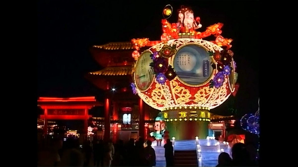 Lanterns light up sky of ancient Chinese city