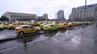 Bukarest: taxistüntetés az Uber ellen