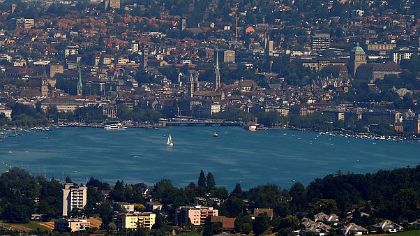 İsviçre Avrupa Birliği dışından binlerce yabancı işçi alacak İsviçre Avrupa Birliği dışından binlerce yabancı işçi alacak