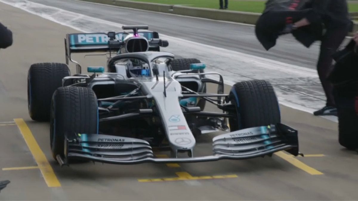 F1: Bemutatta új modelljeit a Mercedes és a Red Bull