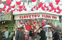 Afegãos celebram São Valentim com flores