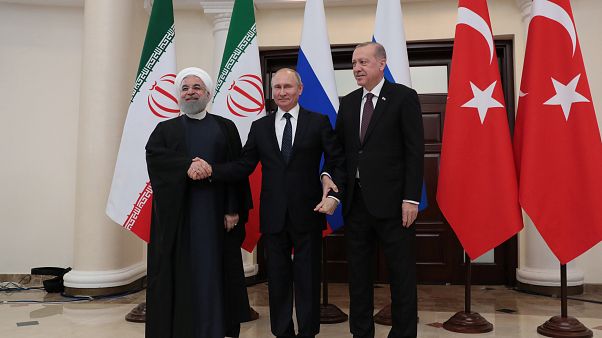 Putin defende retirada dos EUA da Síria Putin defende retirada dos EUA da Síria