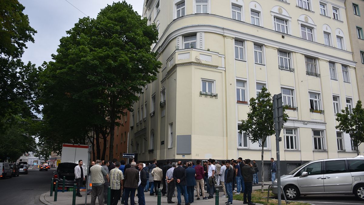 Avusturya'da mahkeme cami kapatma kararını iptal etti 
