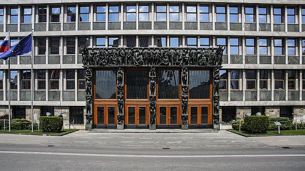 'Sosyal deney' için sandviç çalan Slovenyalı milletvekili istifa etti 'Sosyal deney' için sandviç çalan Slovenyalı milletvekili istifa etti