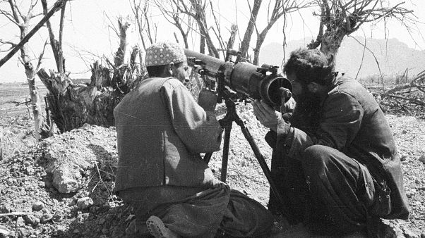 Kızıl Ordu'ya karşı savaşan Afgan gerillalar (1985) Kızıl Ordu'ya karşı savaşan Afgan gerillalar (1985)