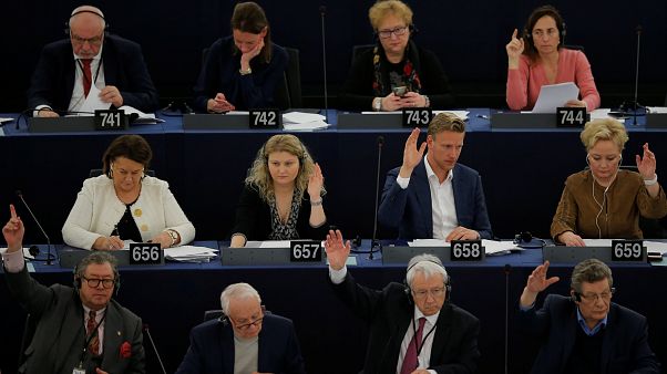 "Il y a le feu à la maison Europe" "Il y a le feu à la maison Europe"