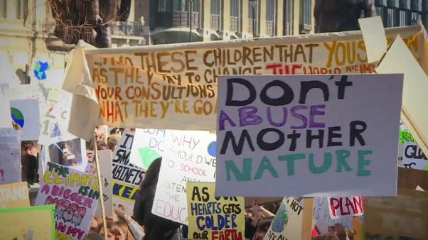"Fridays for Future": la protesta "climatica" degli studenti è globale "Fridays for Future": la protesta "climatica" degli studenti è globale